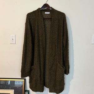 Dark green cardigan with pockets